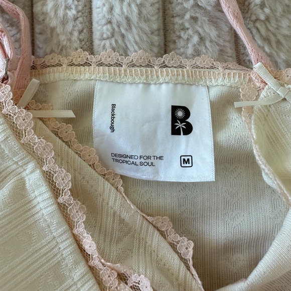 NWT Blackbough Bambi Floral Embroidered Pointelle Cami Tank Top in Lovestruck - Picture 8 of 16